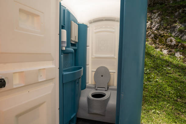 Best Wedding porta potty rental  in Fremont, MI